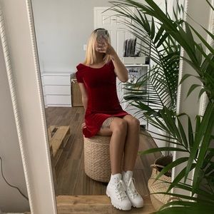 RED VELVET MINI DRESS W/ RIBBON